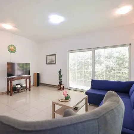 Laurel House, Vakantiehuis
